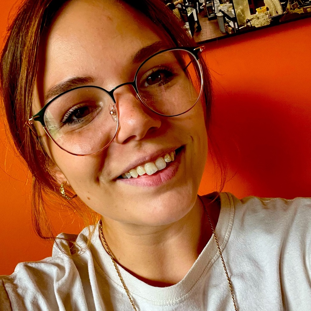 Meet your Posher, Laura